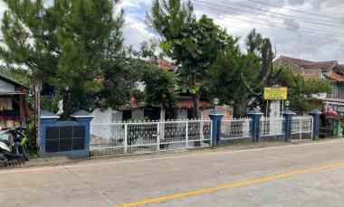 Dijual Rumah dekat Pasar dan Jalan Utama