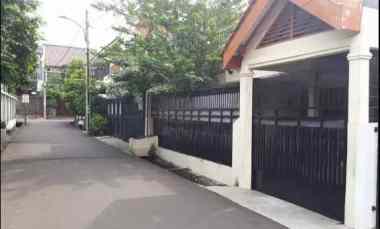 JUAL RUGI, Rumah Murah, LT. 180 m2 dekat RS Persahabatan, Rawamangun