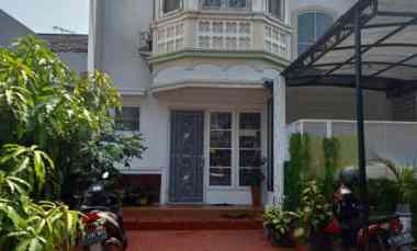 Rumah Dijual di Delatinos BSD