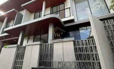Dijual Rumah Mewah 2 Lantai Full Furnished dekat Kampus Ugm, Sleman