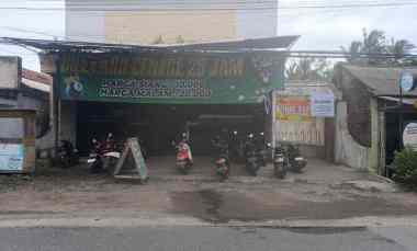 BWI A.421 Rumah Toko Pinggir Jalan Sumberberas, Muncar, Banyuwang