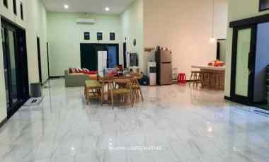 Rumah Dharmahusada Indah dekat Galaxy Mall Unair dan ITS
