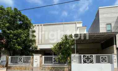 Rumah di Dharmahusada Indah Surabaya Row Jaln 3 Mobil Bebas Banjir