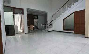 Buyer Only Rumah di Dharmahusada Manyar Surabaya Semi Furnished