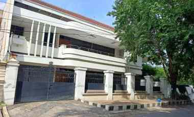 Rumah Dharmahusada Indah Jalan Kembar dekat Galaxy Mall, Unair