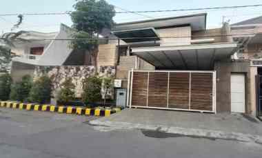 Rumah Mewah 2 Lantai Dharmahusada Indah Barat dekat Atlas, Unair, GM