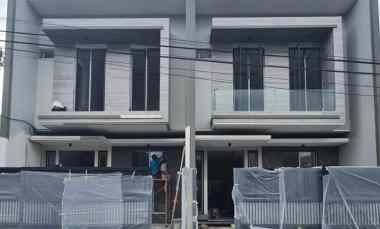 Rumah NEW Gress 2 Lantai Area Dharmahusada, Surabaya Timur