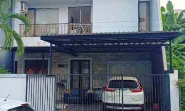 Rumah Second Strategis Surabaya Timur dekat Its, Area Komersial