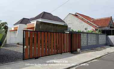 Dijual Rumah di Cluster 5 menit ke Menara Pandang