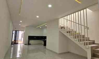 Rumah Dijual di di Kavling DKI, Meruya Utara, Kembangan, Jakarta Barat