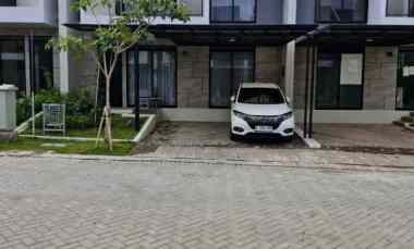 Dijual Rumah di Kota Baru Parahyangan