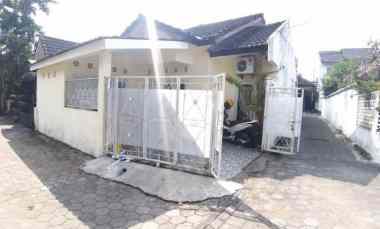 dijual rumah di sariharjo sleman harga rp800 juta nego