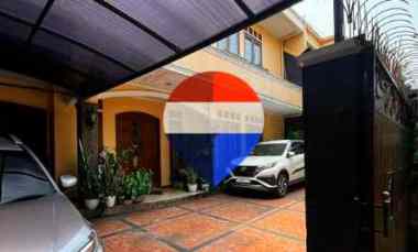 Rumah Dijual di Tomang