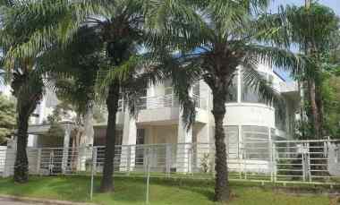 Rumah Mewah Hook Siap Huni Dian Istana dekat Club House, Pakuwon Mall