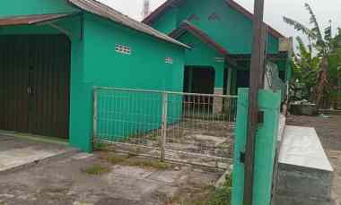 Dijual Rumah Induk Beserta Ruko 2 Pintu di Pinggir jl Botokan Argosari