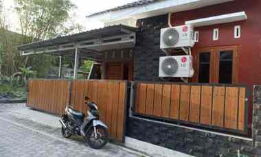 Dijual Rumah Minimalis Semi Furnish di Mepet Kampus PPPG Kesenian