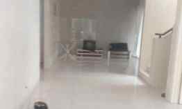 Rumah dalam Cluster Discovery Cielo dengan Lingkungan Bersih Nyaman