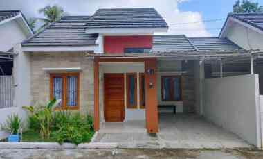 Rumah Cantik 5oom dari jl Nasional dekat dengan Exit Tol Sentolo