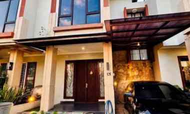 Rumah Semanis Madu di Green Ratna, Jatibening