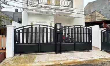 Dijual Rumah 5KT Area Favorit di Duren Sawit Jakarta Timur