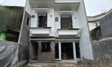 Rumah Baru dalam Komplek Strategis di Duren Sawit Jaktim