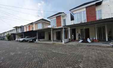 Evergreen De Parc Surabaya Timur dekat Raya Merr Tol Tambak Sumur