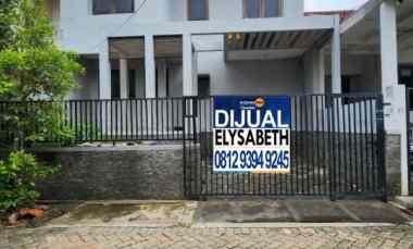 Jual Cepat Rumah 2,5 Lt, Bagus, sudah Renov, Row 2 mobil, Gading Griya