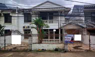 Murah Dijual Rumah Tua 12x20 Jalan 3 Mobil di Gading Harmony