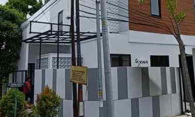 Rumah Hook Gress 2Lt, Gading Pantai, Sangat dekat Raya Kenjeran