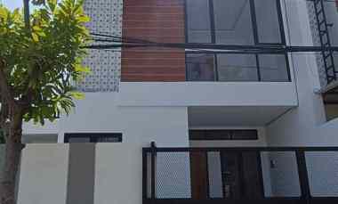 Rumah Dijual di Gading Pantai