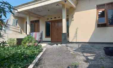 Rumah di Tengah Kota dekat Kalilangse Gajah Mungkur Semarang