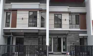 Galaxy Bumi Permai Araya 2 Lebar 7 Minimalis Kontemporer Row 4-5 mobil