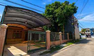 Dijual Cepat Rumah dengan Tanah Luas SHM Lokasi di Gandari Jagakarsa