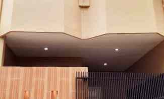 Rumah 2 Lantai Baru Renovasi Total di Gempolsari Cijerah