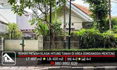 Rumah Mewah Klasik Hitung Tanah di Area Gondangdia, Menteng