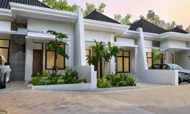 Rumah Dijual di Grafika Banyumanik
