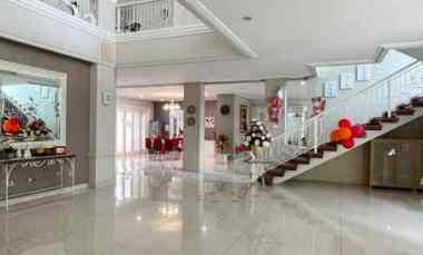 Rumah Hook Graha Famili Family 2 Kamar Utama Shm Jual Murah Luas Kpr