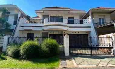 Rumah 2 Lantai Dijual Graha Family Citraland Surabaya Barat, Nego