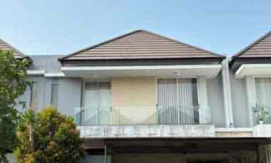 dijual rumah graha natura