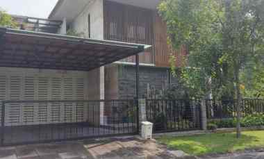 dijual rumah graha natura sambikerep