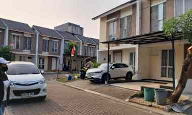 dijual rumah grand batavia spring pasar
