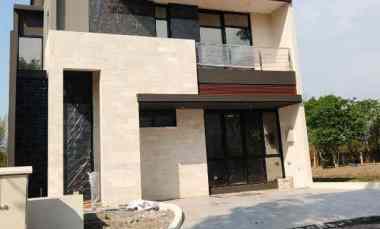 dijual rumah grand pakuwon