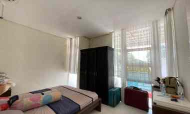 Hunian Modern Klasik Selangkah ke Food Juction Grand Pakuwon North Vic