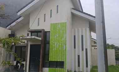 Rumah Dijual di green ara