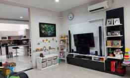 Dijual Cepat Rumah Bagus Rapih di Green Lake City Cipondoh,NEGO