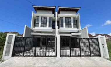 Rumah Dijual di Greenlake Wonorejo