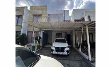 Rumah Dijual di GREENWOODS TOWNHOUSE CEMPAKA PUTIH CIPUTAT TIMUR TANGERANG SELATAN