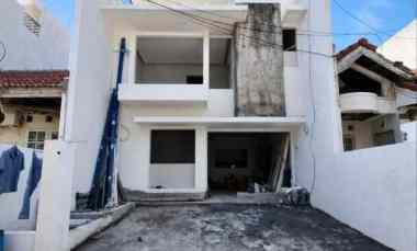 dijual rumah griya asri pakuwon city