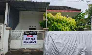 Dijual Rumah Pojokan Griya Benowo Indah Bagus Murah Lokasi Strategis