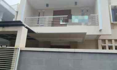 JUAL Cepat Rumah Kondisi Rapih Standar di Griya Inti Sentosa